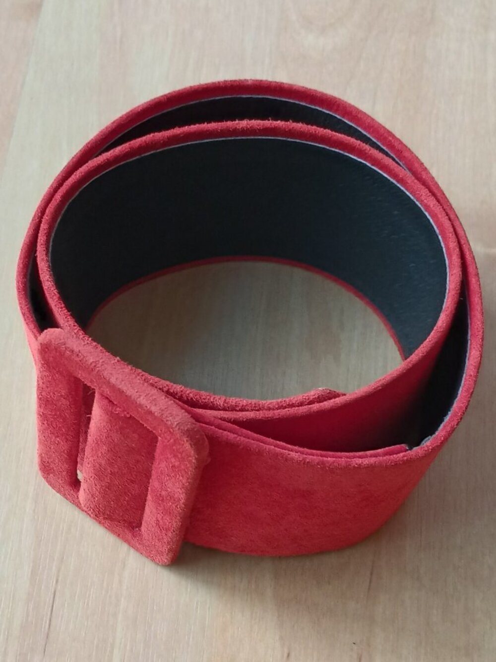 Red is IN - Extra Wide Belt - Picture 3 of 7